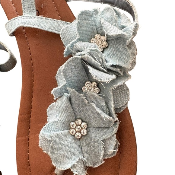 Rampage Light Blue Floral Sandals - Picture 2 of 3